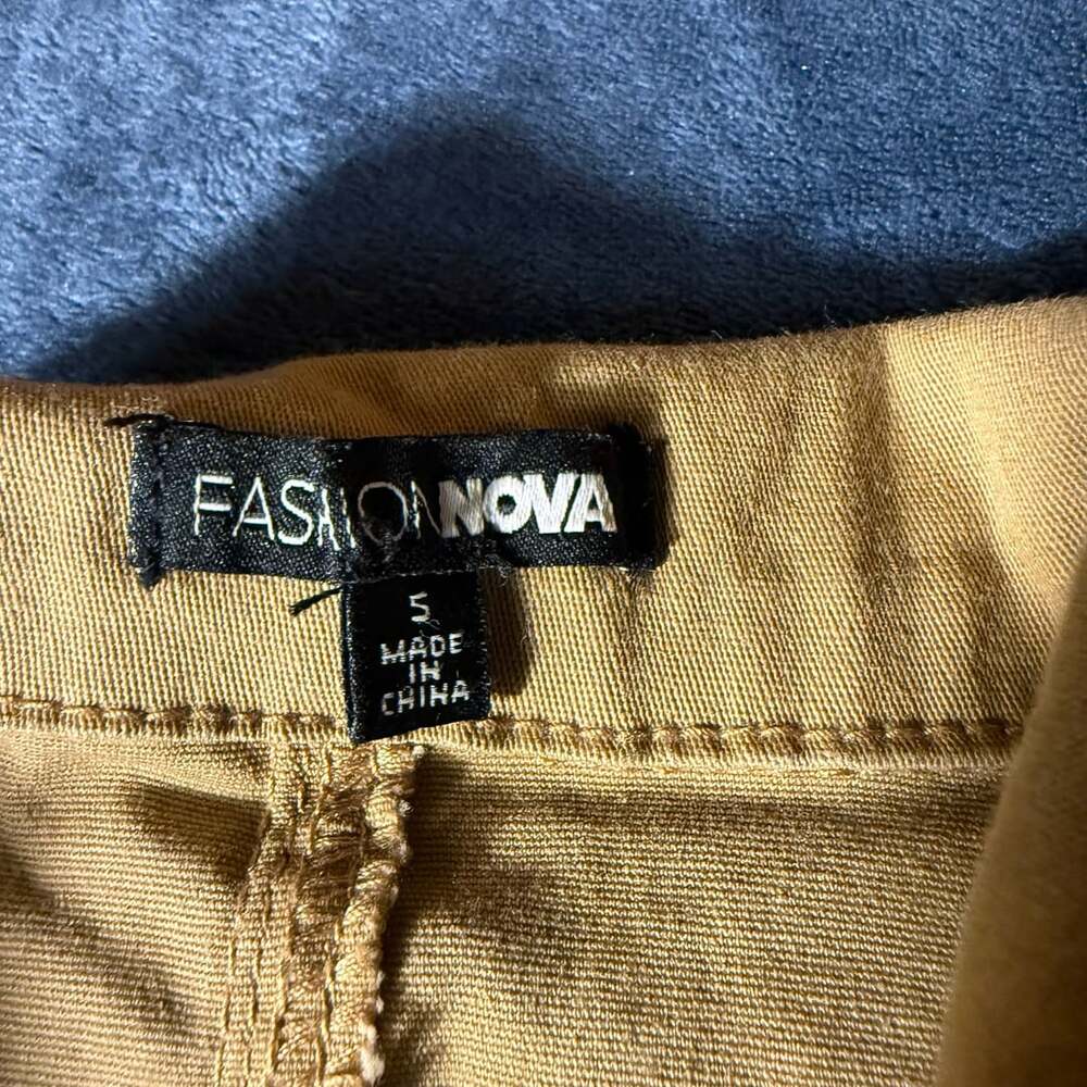 Fashion Nova Tan Utility Jumpsuit Drawstring Waist Long Sleeve Cuffed Hem Size 5